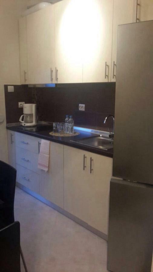Apartment By The Beach Neoi Epivatai Bagian luar foto